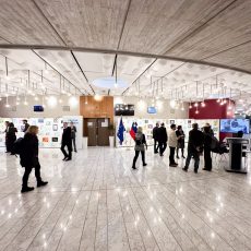 Inkluzija na evropskem odru: razstava Bodi umetnik v Evropskem parlamentu